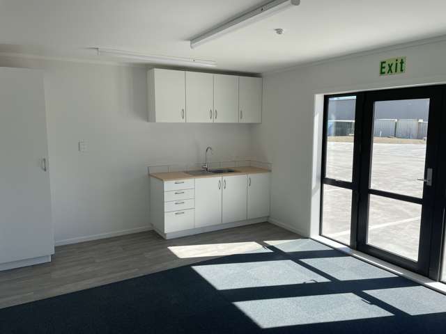 Unit 5/43-45 Thomas Neal Crescent Trentham_4