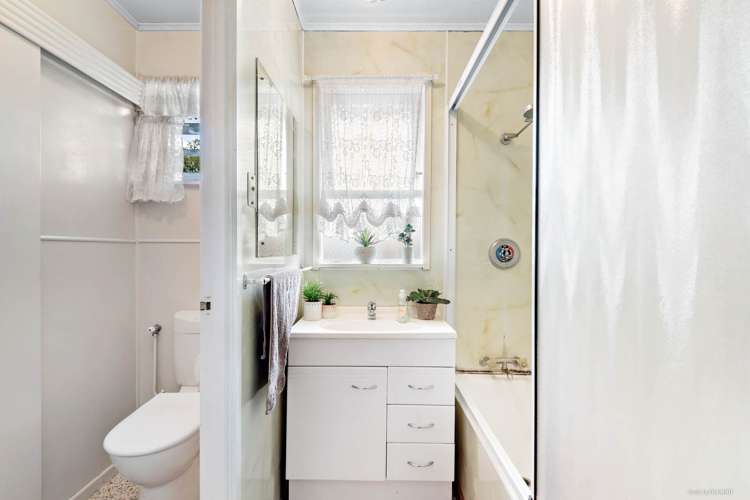 1 Coburg Street Henderson_7