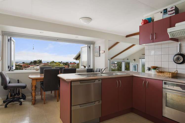 100 Broad Street Thames_10