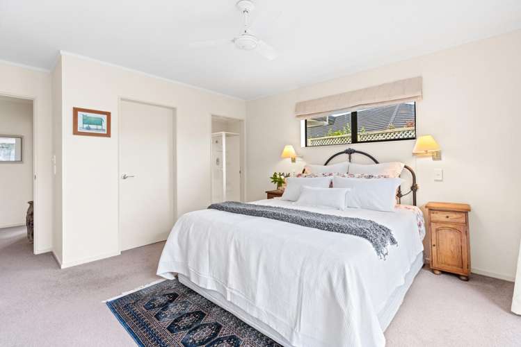 36 Cranbrook Grove Waikanae_11