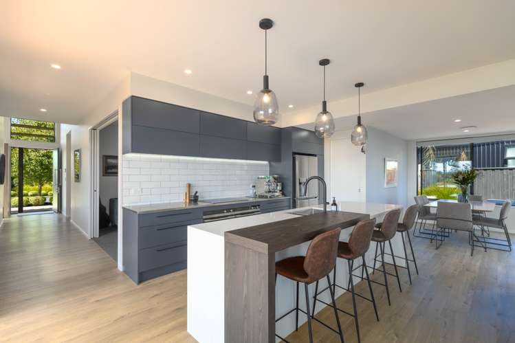 32 Carnaveron Drive Lincoln_5