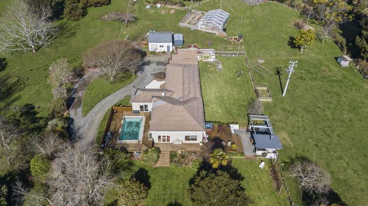 70 Colletts Road Mangaroa_38