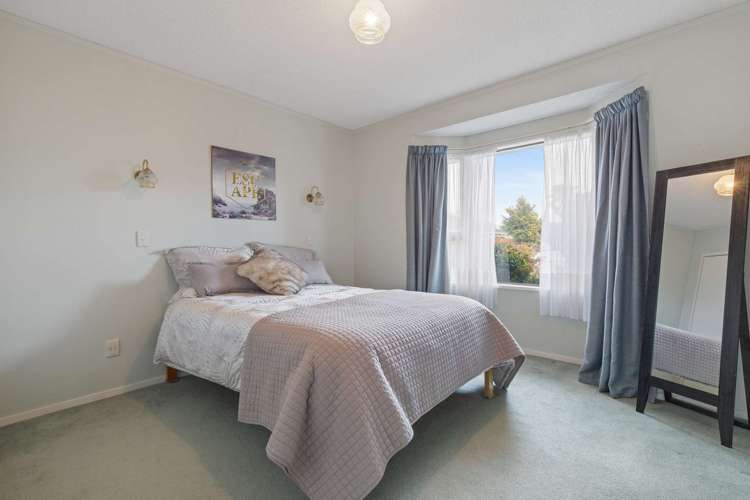 6 Conrad Place Leamington_6