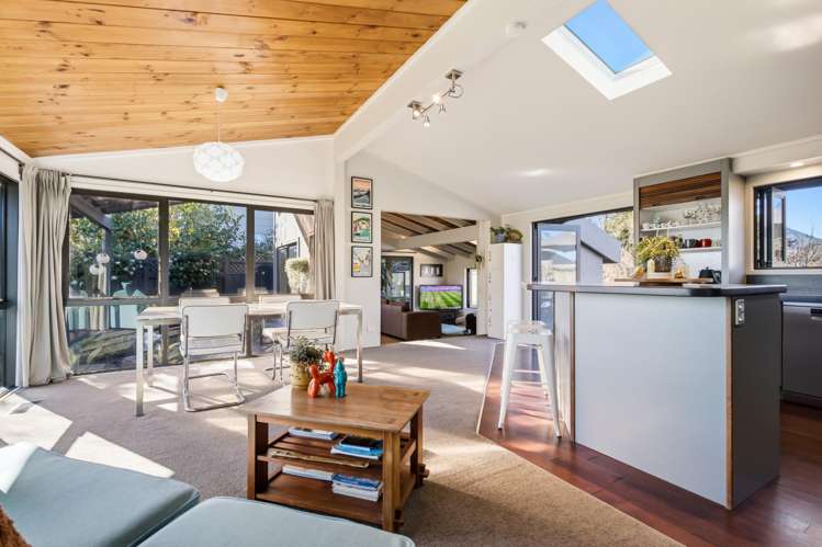 11 Armstrong Grove Hilltop_14