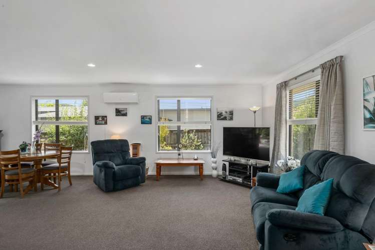 16 Weka Place 10728_7