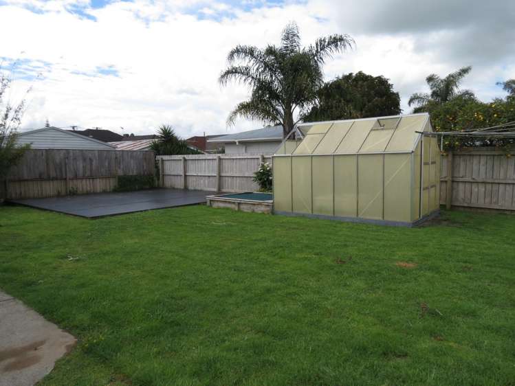 6 Salas Place Papakura_12