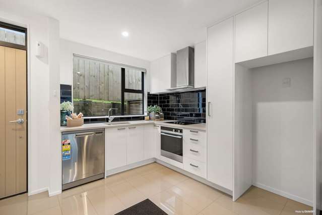 15/15 Chivalry Road Glenfield_2