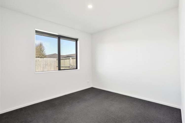 4 Shrimpton Avenue Woodend_10