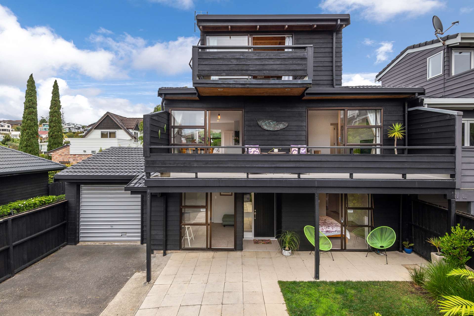 2/14A Commodore Parry Road Milford North Shore City Houses for