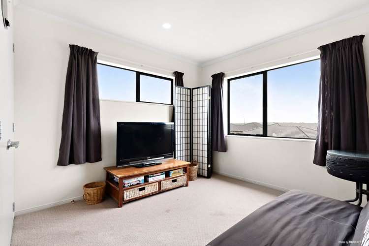 6 Scotsmoor Drive Wattle Downs_11