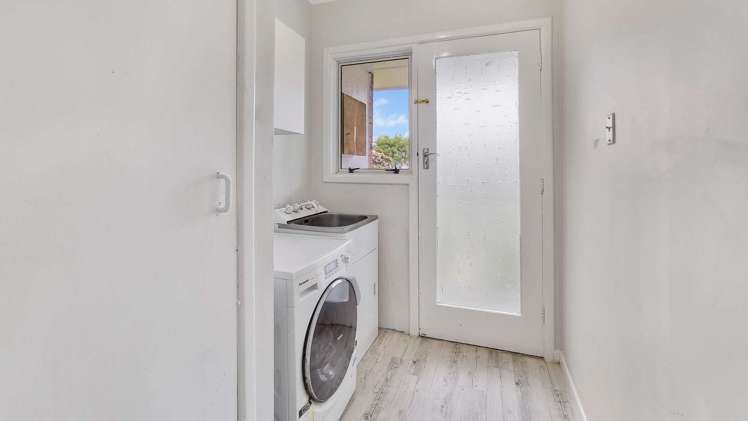 18 Rutland Street Utuhina_12