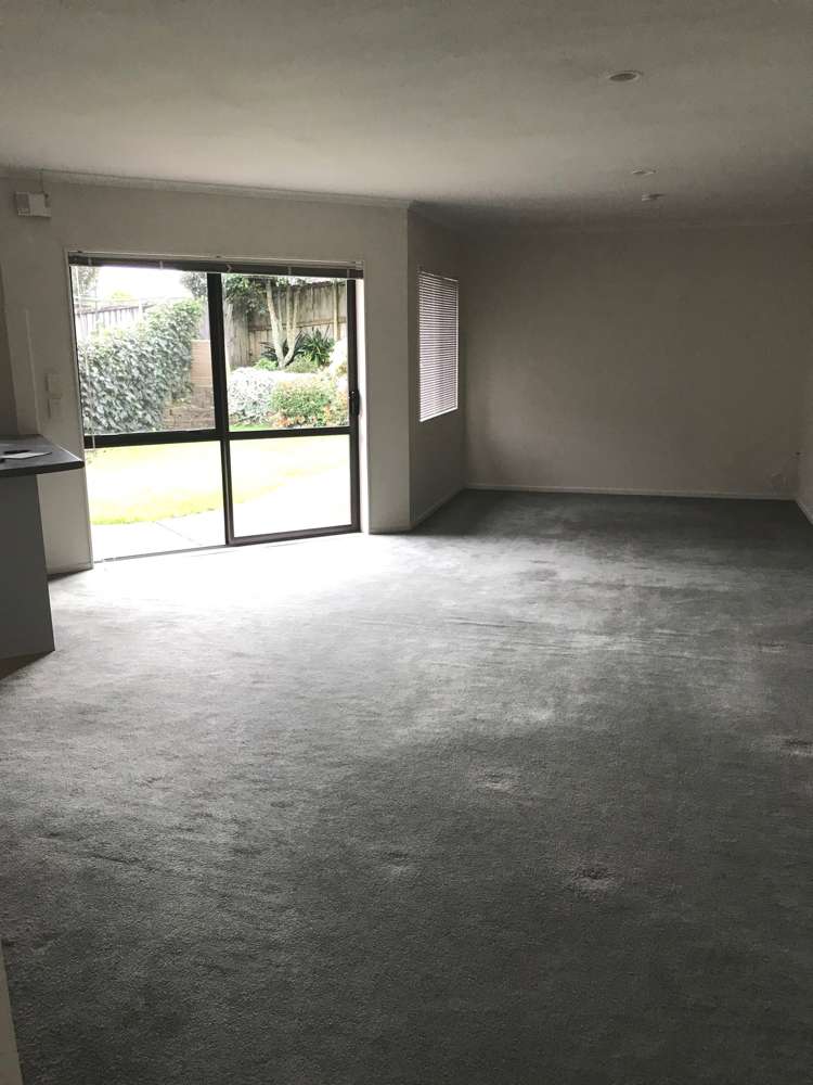 6 Fleetwood Drive Henderson_15