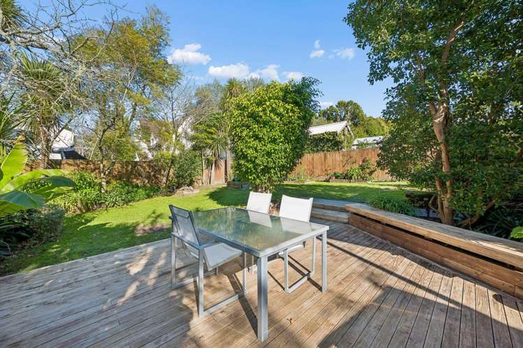 5 Allenby Avenue Devonport_26
