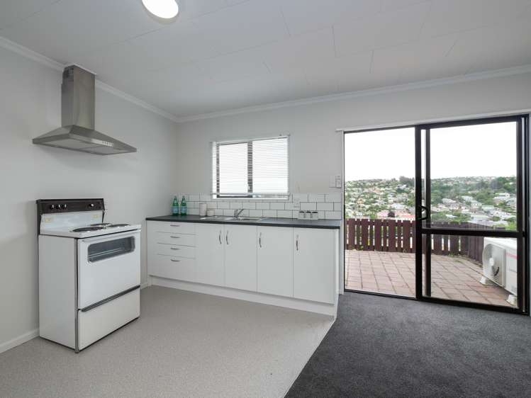 64 Barnes Drive Caversham_6
