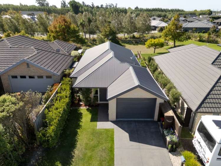 23 Famille Close Yaldhurst_21