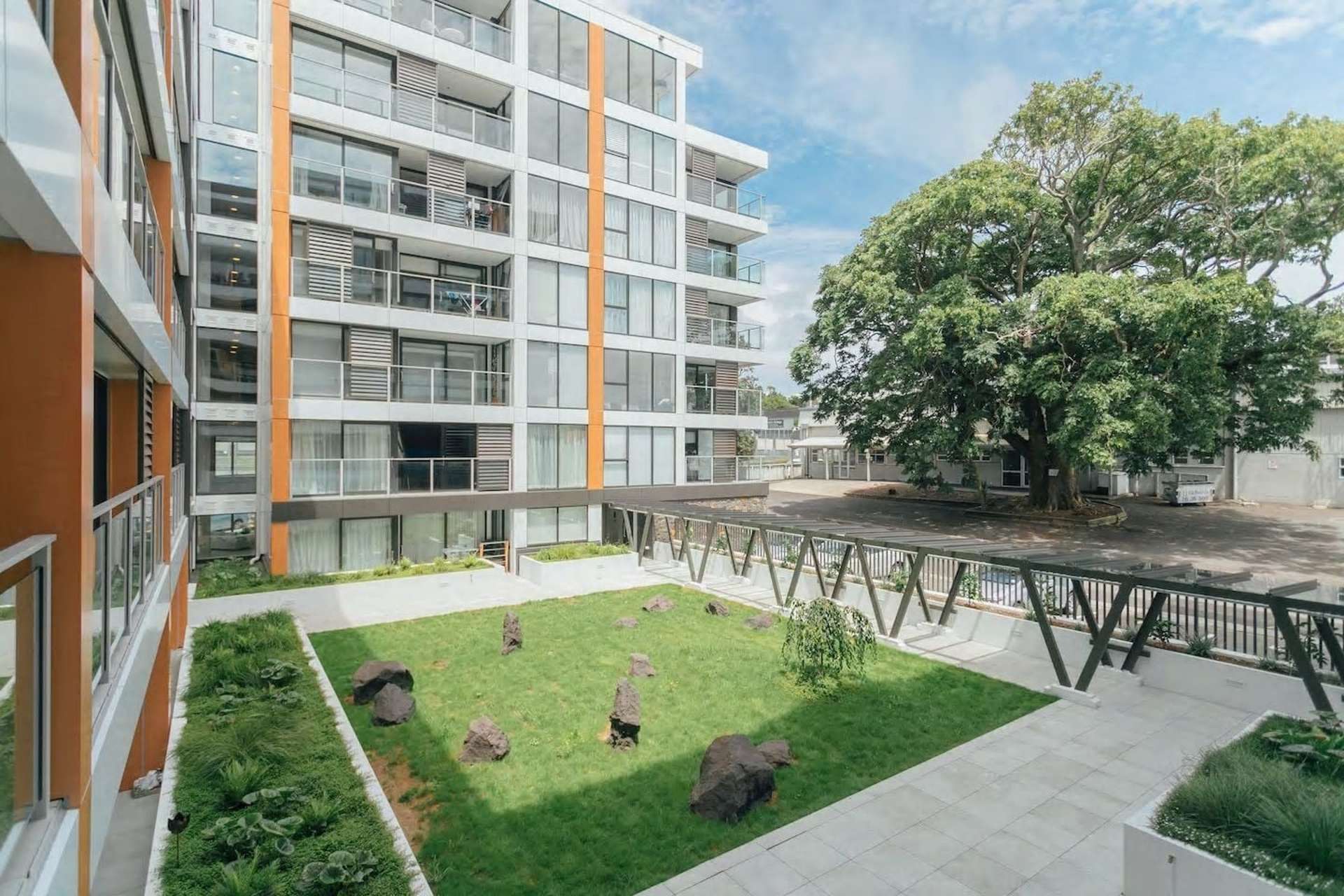 104/10 Lion Place Epsom_0