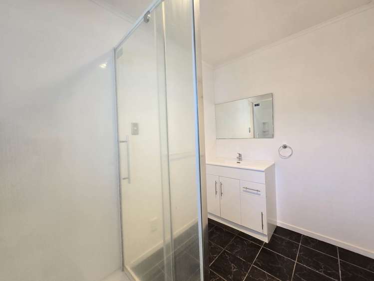 31 Cheviot Street Mangere East_12