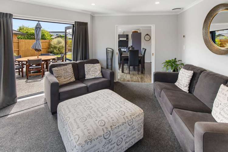 5 Meridian Grove Kelvin Grove_5