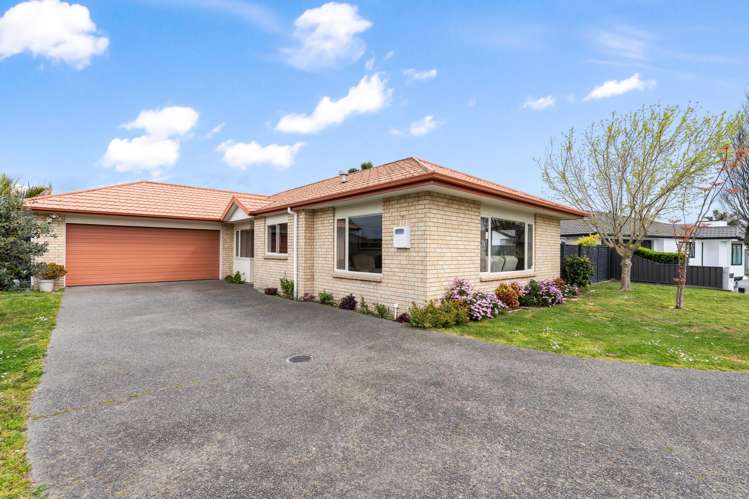 8 Cape Place Poraiti_16