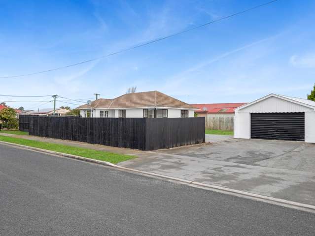 49 Sandown Crescent Aranui_1
