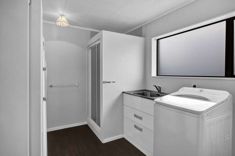 11 County Drive Hawera_13