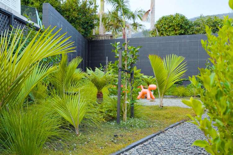 1/279 Lake Road Belmont_16