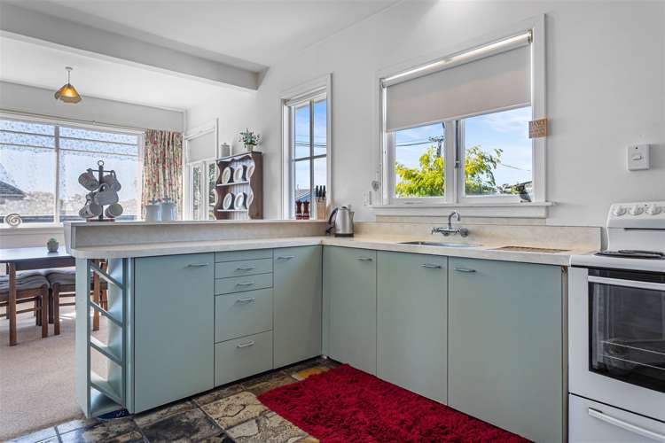 1/62 Bassett Street Burwood_5