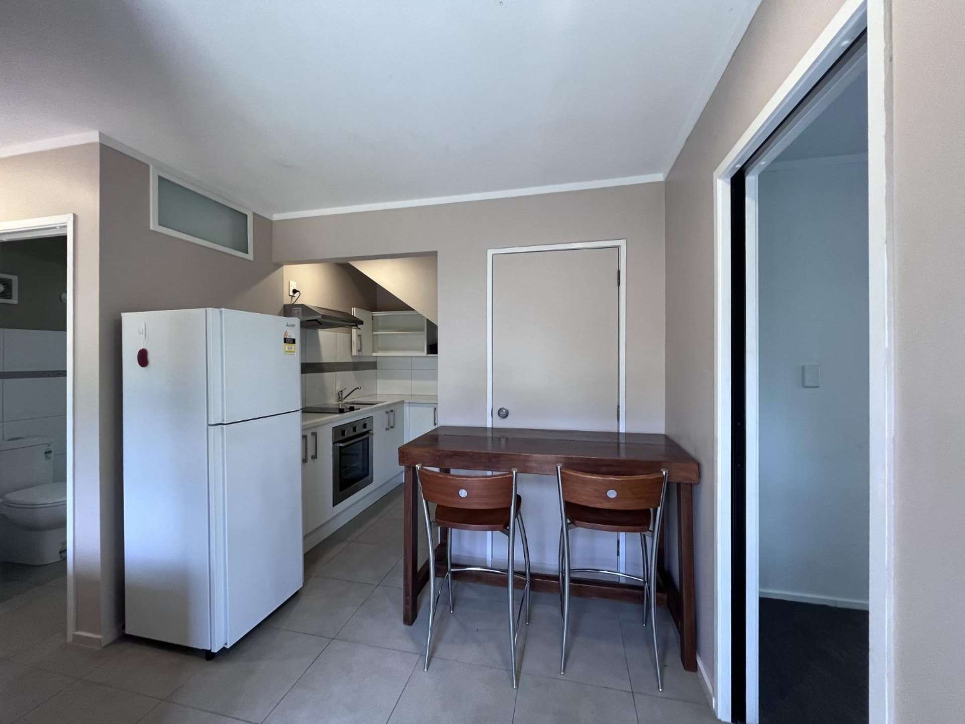 16 Kerlin Cres (left unit) West Harbour_0
