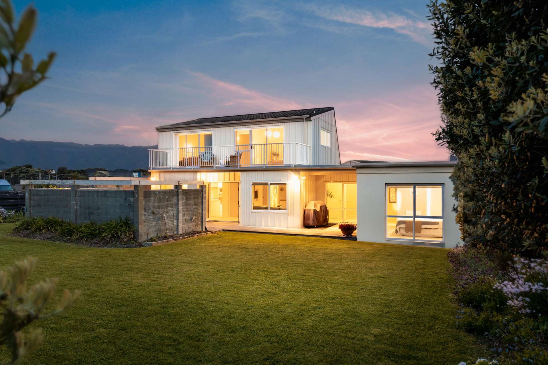 115 Field Way Waikanae Beach_0