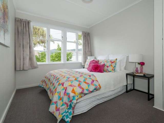 98 Waddington Drive Naenae_3