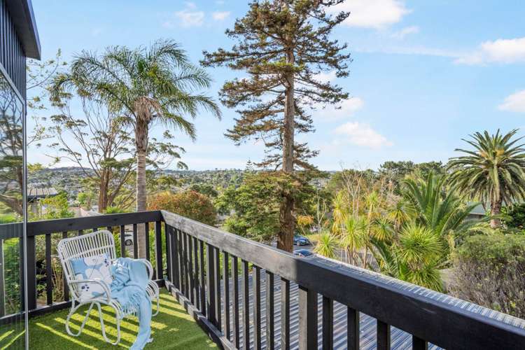 8 Holt Avenue Torbay_38