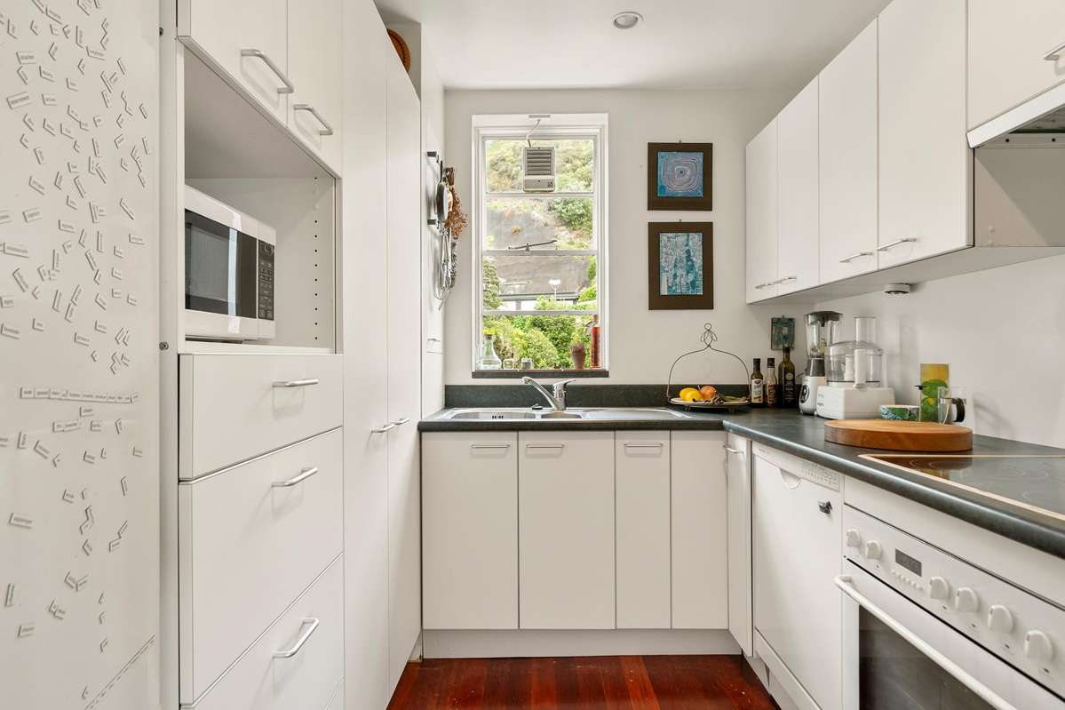 10D/274 Oriental Parade_5