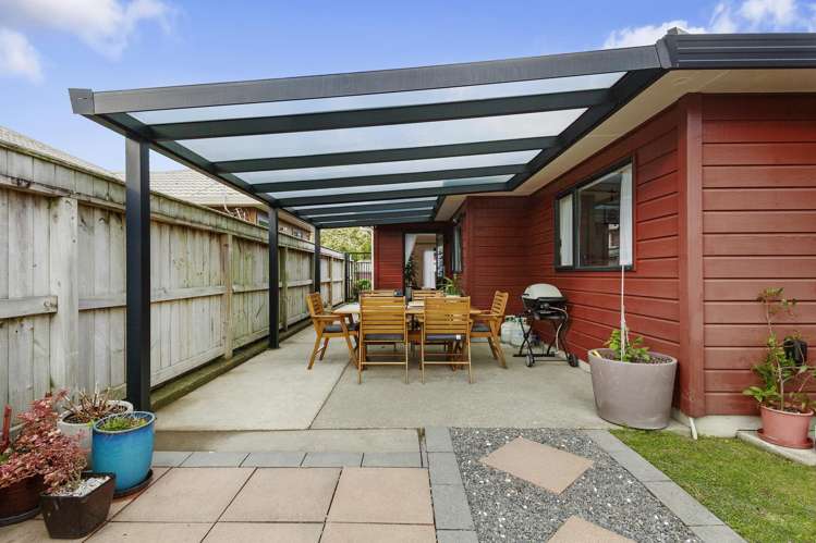 23 Sun Valley Grove Wainuiomata_14