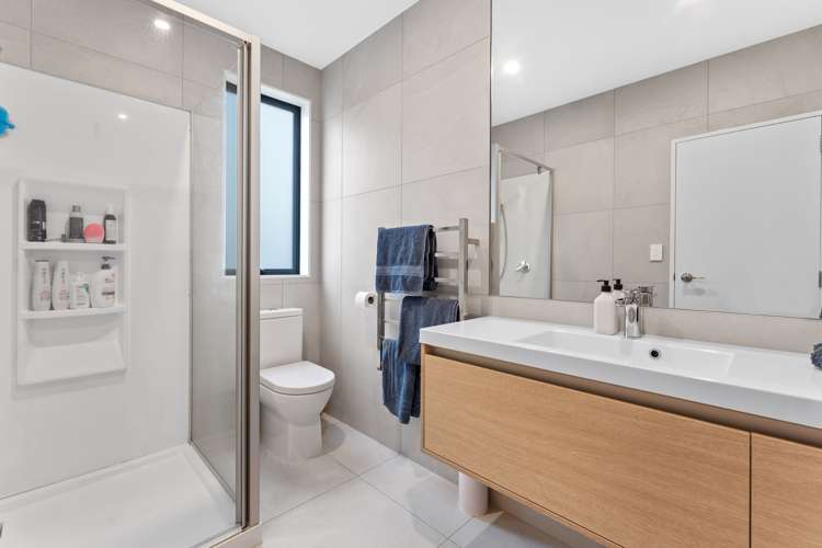 7 Onekura Street Red Beach_14