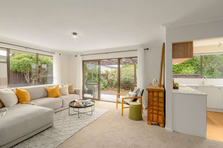 1/52A Aorangi Road_1