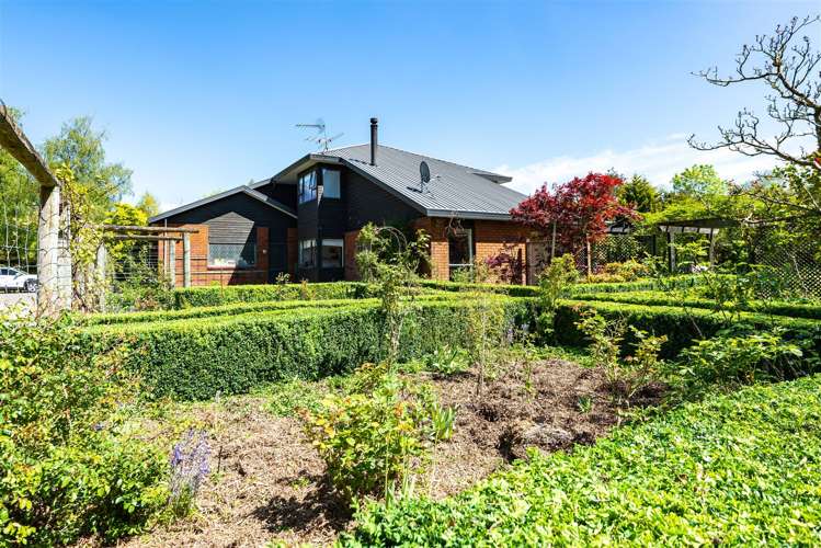 8 Glenbrae Place Loburn_22