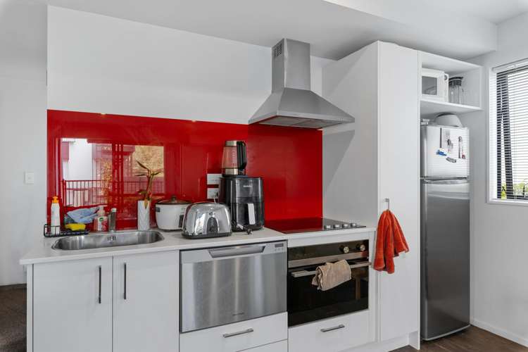 4/17 Bunyan Street Waltham_3