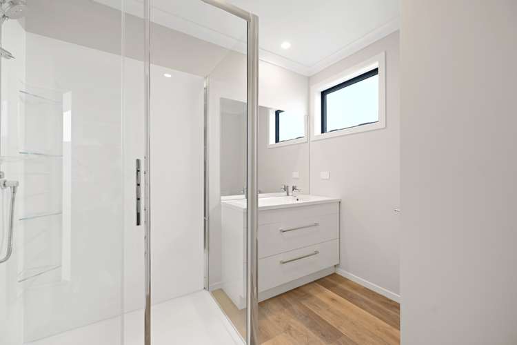 20 Halo Green Peacocke_10