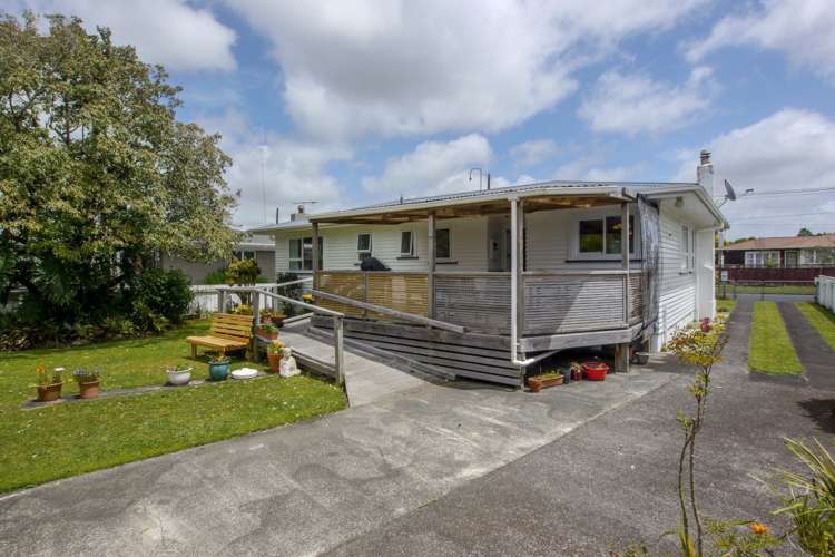 20 George Street Papakura_11