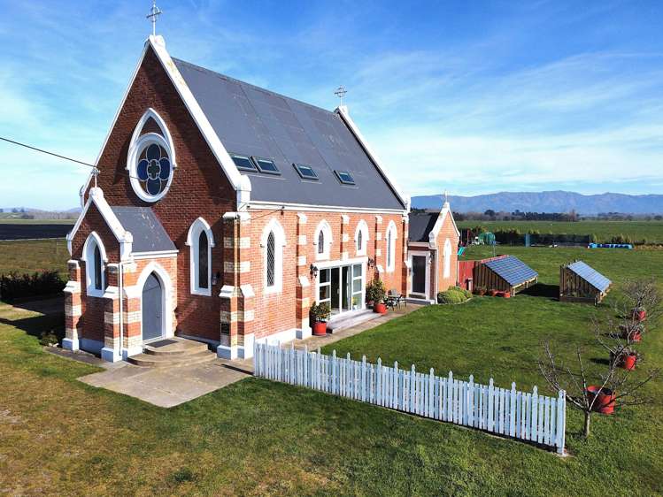 1686 Waimate Highway Makikihi_1