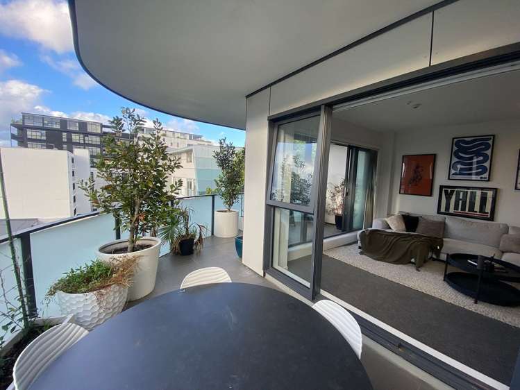 25/8 Basque Road Eden Terrace_1