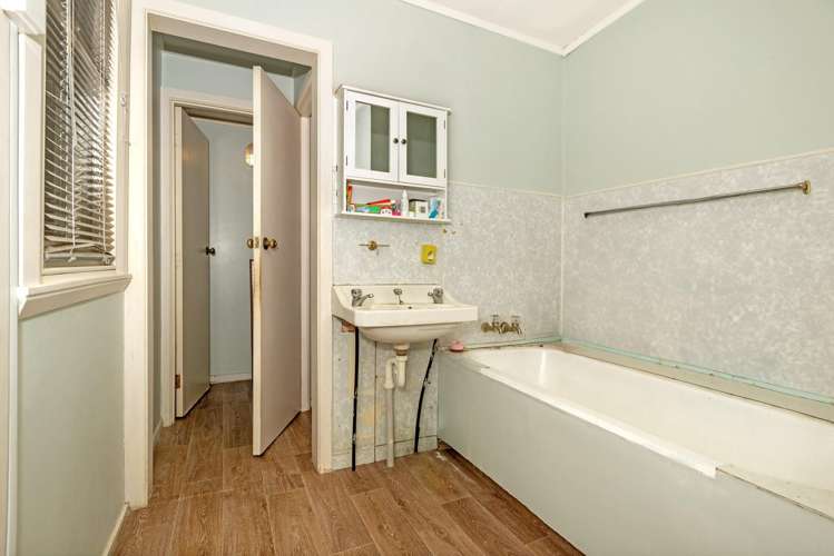 35 de Lautour Road Inner Kaiti_14