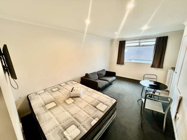 Modern One Bedroom Apartment, Close to CBD