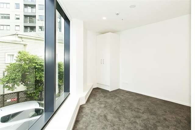 104/18 Saint Martins Lane Grafton_2