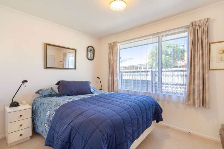 32 Masefield Street Stoke_17