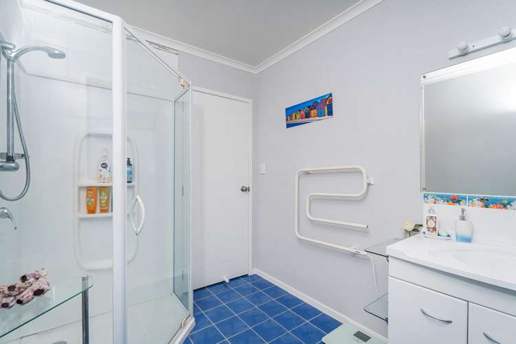 15 Martin Place Cooks Beach_16