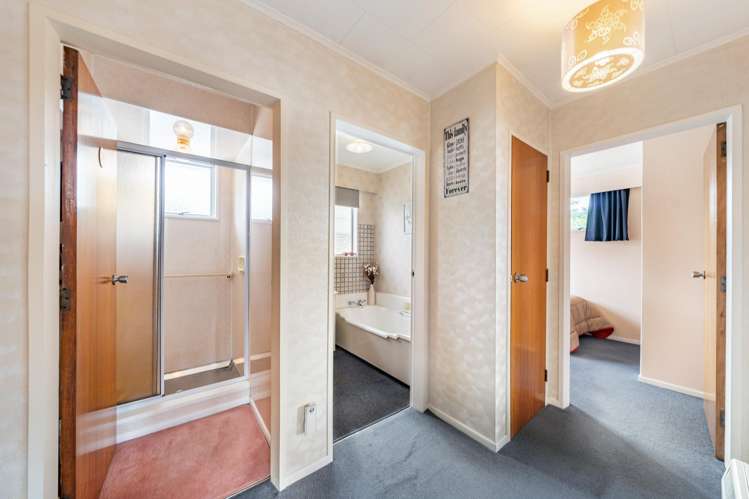 20 Haylock Grove Totara Park_13