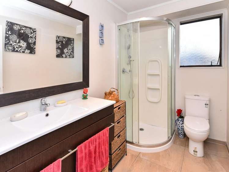 2/1 Rebecca Rise Manurewa_10