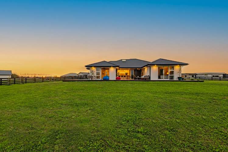 61 Hartwell Drive Kelvin Grove_12