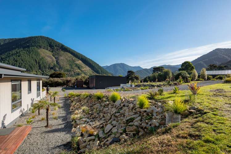 13 Tai Close Kaiuma Bay_23